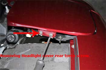 photo removing rear light cover screws
